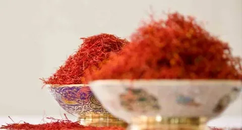 تصویر 4 از زعفران نگین بهرامن با رنگ سرخ طبیعی و عطر بی نظیر